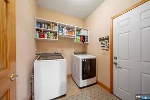 325 Cooper Pl, Paramus, NJ 07652 - Photo 15