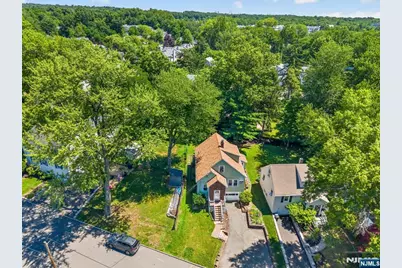 1 Westview Avenue, Roseland, NJ 07068 - Photo 25
