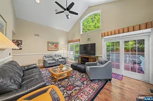 79 S Mackenzie Ln, Denville, NJ 07834 - Photo 15