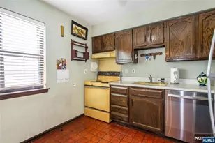 575 Grove Street F3, Clifton, NJ 07013 - Photo 7