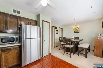 575 Grove Street F3 #F3, Clifton, NJ 07013 - Photo 9