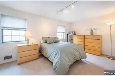 575 Grove Street F3 #F3, Clifton, NJ 07013 - Photo 19