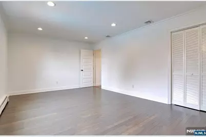 662 Teneyck Avenue, Lyndhurst Township, NJ 07071 - Photo 7