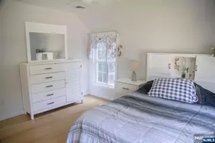 22 Warren Rd, Fair Lawn, NJ 07410 - Photo 19