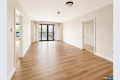 1 Orient W Orient 305 #305, Rutherford, NJ 07070 - Photo 41