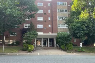 1575 Center Ave 4F, Fort Lee, NJ 07024 - Photo 1