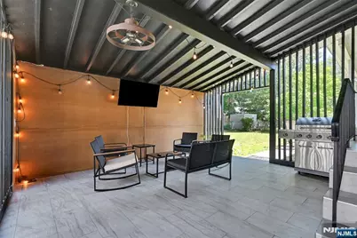 397 Pleasant Avenue, New Milford, NJ 07646 - Photo 21