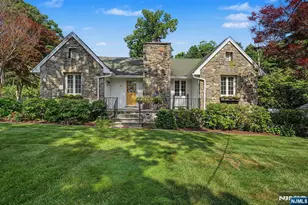 16 Weir Pl, Ringwood, NJ 07456 - Photo 1