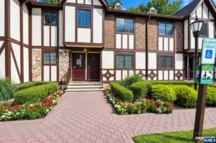 1806 Faulkner Ct, Mahwah, NJ 07430 - Photo 1