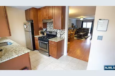 1806 Faulkner Court, Mahwah, NJ 07430 - Photo 3