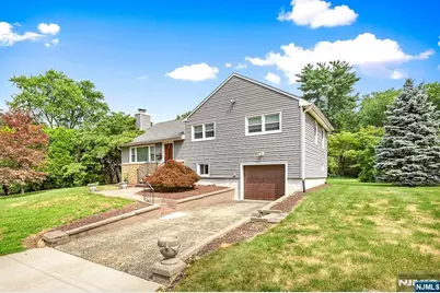 4 Lynbrook Place, East Brunswick Township, NJ 08816 - Photo 3