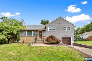 4 Lynbrook Pl, East Brunswick Township, NJ 08816 - Photo 1