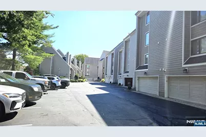404 River Renaissance, East Rutherford, NJ 07073 - Photo 9