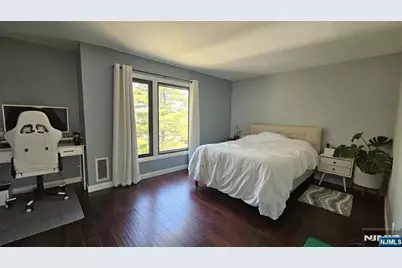 404 River Renaissance, East Rutherford, NJ 07073 - Photo 5