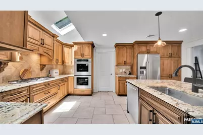 26 Devonshire Road, Cresskill, NJ 07626 - Photo 15