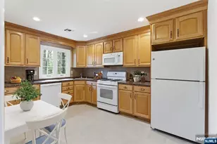 72 Prospect Street 2, Paramus, NJ 07652 - Photo 17