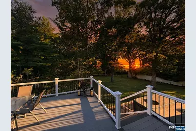 69 N Hillside Avenue, Livingston, NJ 07039 - Photo 11