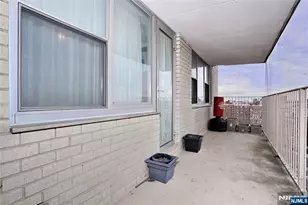 6040 Blvd 8H, West New York, NJ 07093 - Photo 17