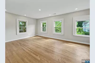 89 Hamilton Avenue, Englewood, NJ 07631 - Photo 15