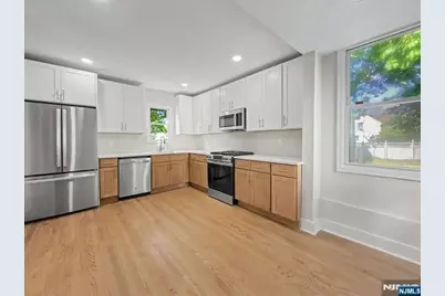 89 Hamilton Avenue, Englewood, NJ 07631 - Photo 11