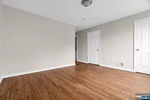 533 S, Newark, NJ 07103 - Photo 21
