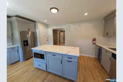 43 Manchester, Wayne, NJ 07470 - Photo 9