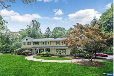 286 Gregory Road, Franklin Lakes, NJ 07417 - Photo 1