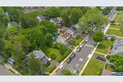 256 Fycke Lane, Teaneck Township, NJ 07666 - Photo 29