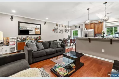 18 Bahr Circle, Verona, NJ 07044 - Photo 5