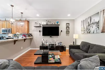 18 Bahr Circle, Verona, NJ 07044 - Photo 3