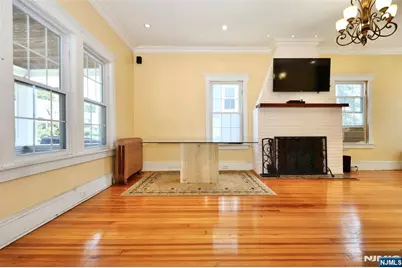 233 Hamilton Place, Hackensack, NJ 07601 - Photo 3