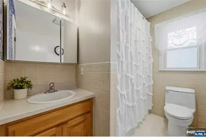 83 Moore Avenue, Waldwick, NJ 07463 - Photo 15