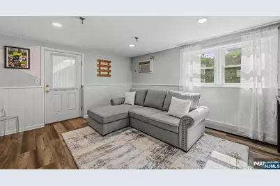 83 Moore Avenue, Waldwick, NJ 07463 - Photo 11