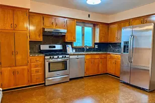 1 Rena Ct 2, Elmwood Park, NJ 07407 - Photo 5