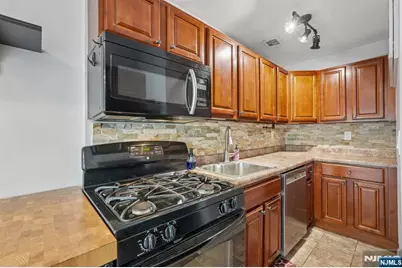 925 Main Street 10 #10, Hackensack, NJ 07601 - Photo 15