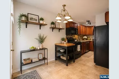 925 Main Street 10 #10, Hackensack, NJ 07601 - Photo 3