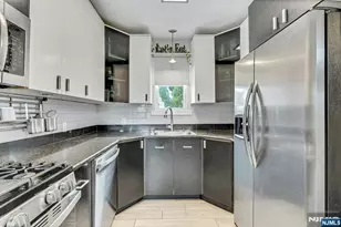 444 Riverside Ave, Lyndhurst Township, NJ 07071 - Photo 13