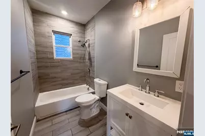 15 Arverne Terrace, Irvington, NJ 07111 - Photo 11