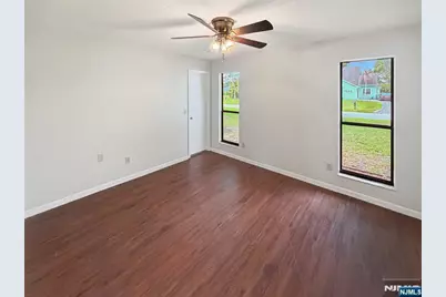 15 Arverne Terrace, Irvington, NJ 07111 - Photo 9