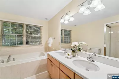 141 Greenway 41 #41, Montvale, NJ 07645 - Photo 17