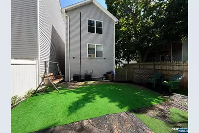242 Rosa Parks Boulevard, Paterson, NJ 07501 - Photo 19