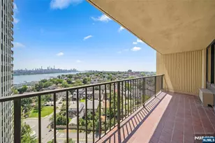 200 Winston Dr 1518, Cliffside Park, NJ 07010 - Photo 5