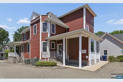 374 Summit Avenue, Hackensack, NJ 07601 - Photo 3