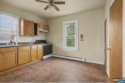305 Pacific Street, Paterson, NJ 07503 - Photo 21