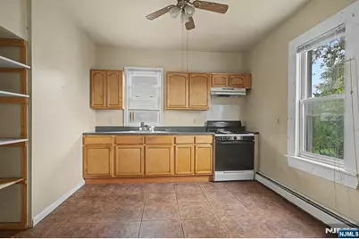 305 Pacific Street, Paterson, NJ 07503 - Photo 23
