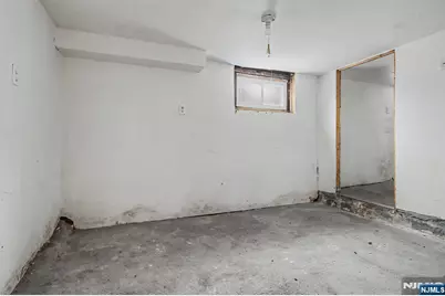 305 Pacific Street, Paterson, NJ 07503 - Photo 29