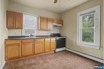 305 Pacific Street, Paterson, NJ 07503 - Photo 21