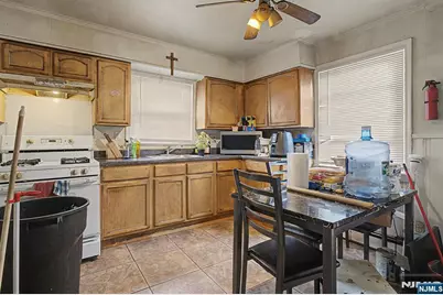 305 Pacific Street, Paterson, NJ 07503 - Photo 13