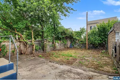 305 Pacific Street, Paterson, NJ 07503 - Photo 31