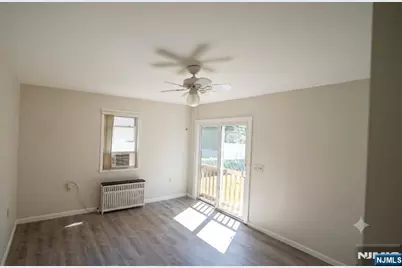 31 Dupont Terrace, Wayne, NJ 07470 - Photo 9